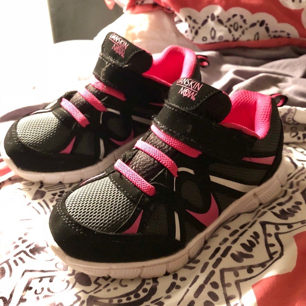 Girls Danskin sneakers